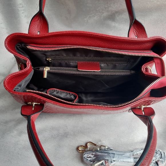 Red Genuine Leather Purse - Picture 2 of 4